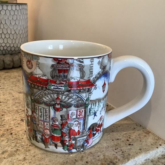Williams Sonoma Town Square Holiday Mug with Scenic Design - Picture 1 of 8